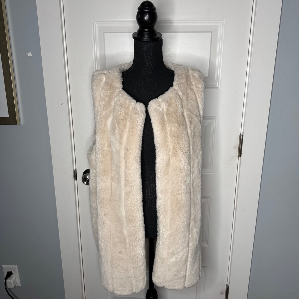 Calypso St Barth Women's Faux Fur Ivory Neutral Sleeveless Sweater Vest Size L